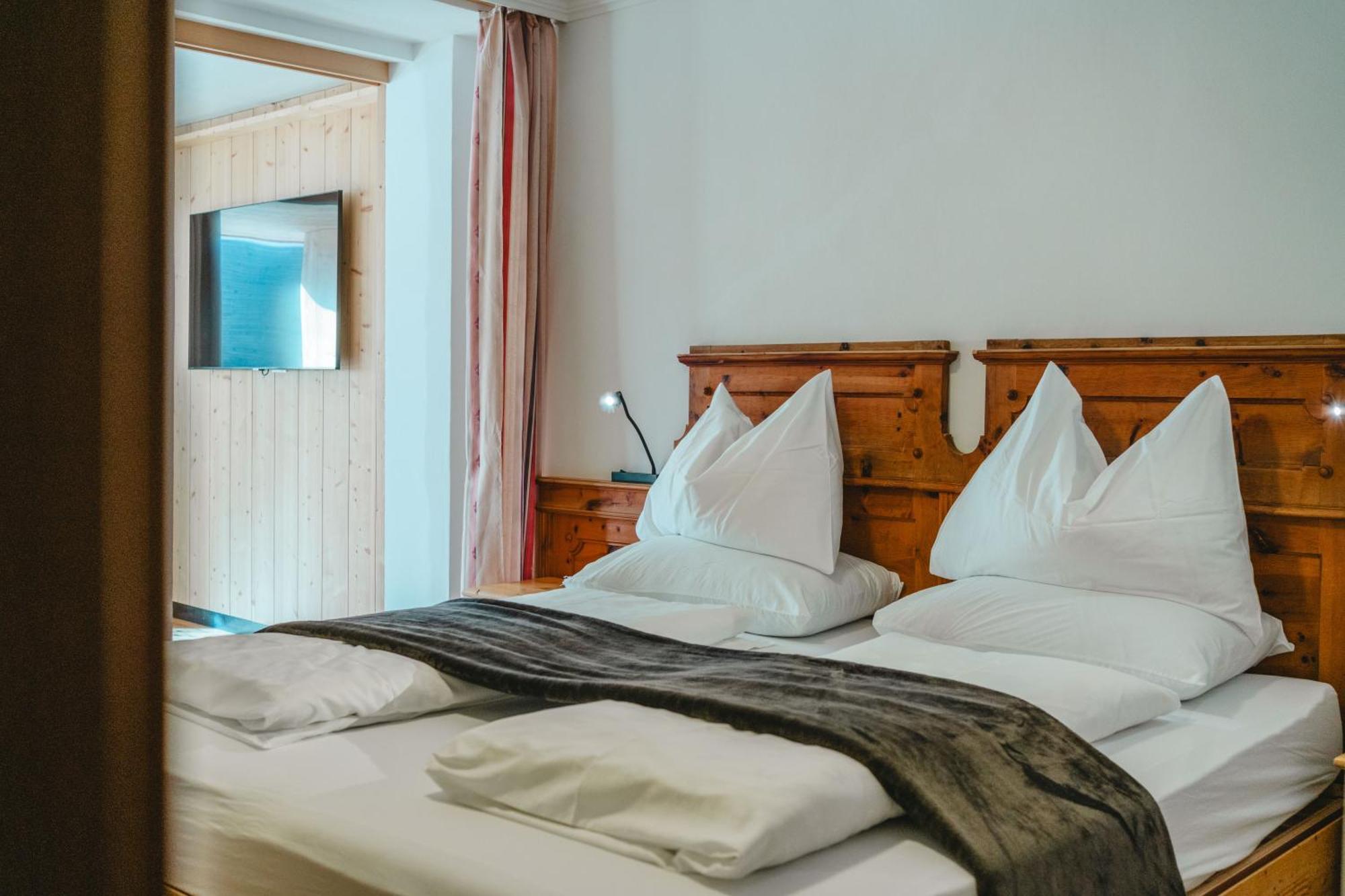Dolomitenhotel Weisslahnbad Тирес Экстерьер фото