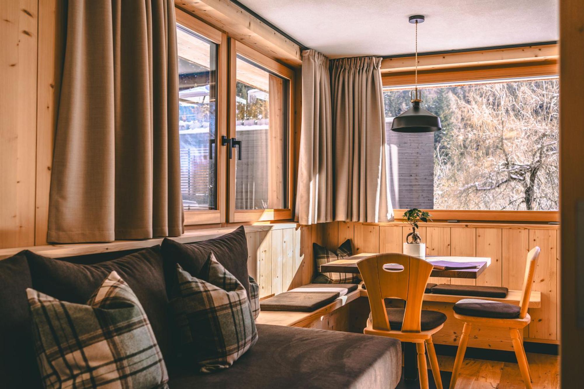 Dolomitenhotel Weisslahnbad Тирес Экстерьер фото